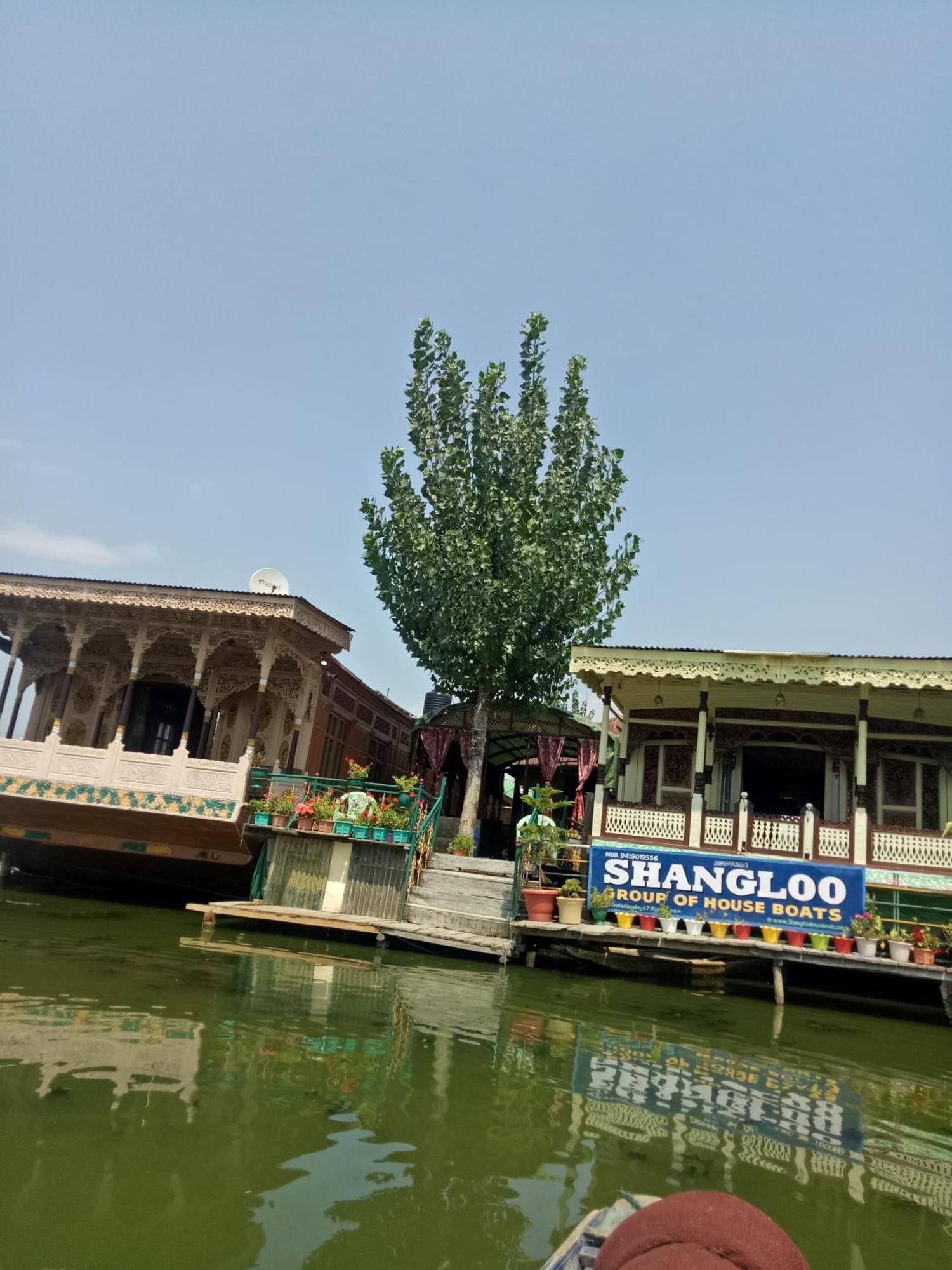 House Boat New Manora Panzió Srīnagar Kültér fotó